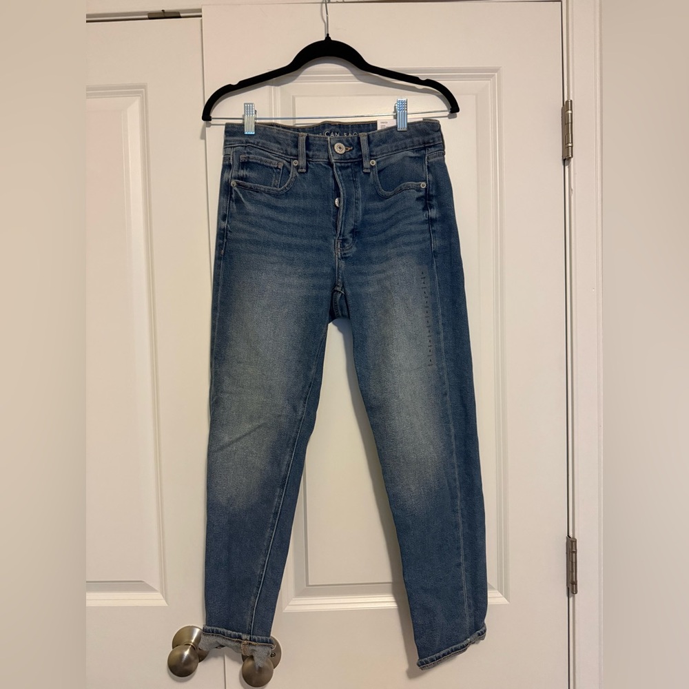 American Eagle “TomGirl” Stretch Jeans in Medium Vintage Size 4 NWT